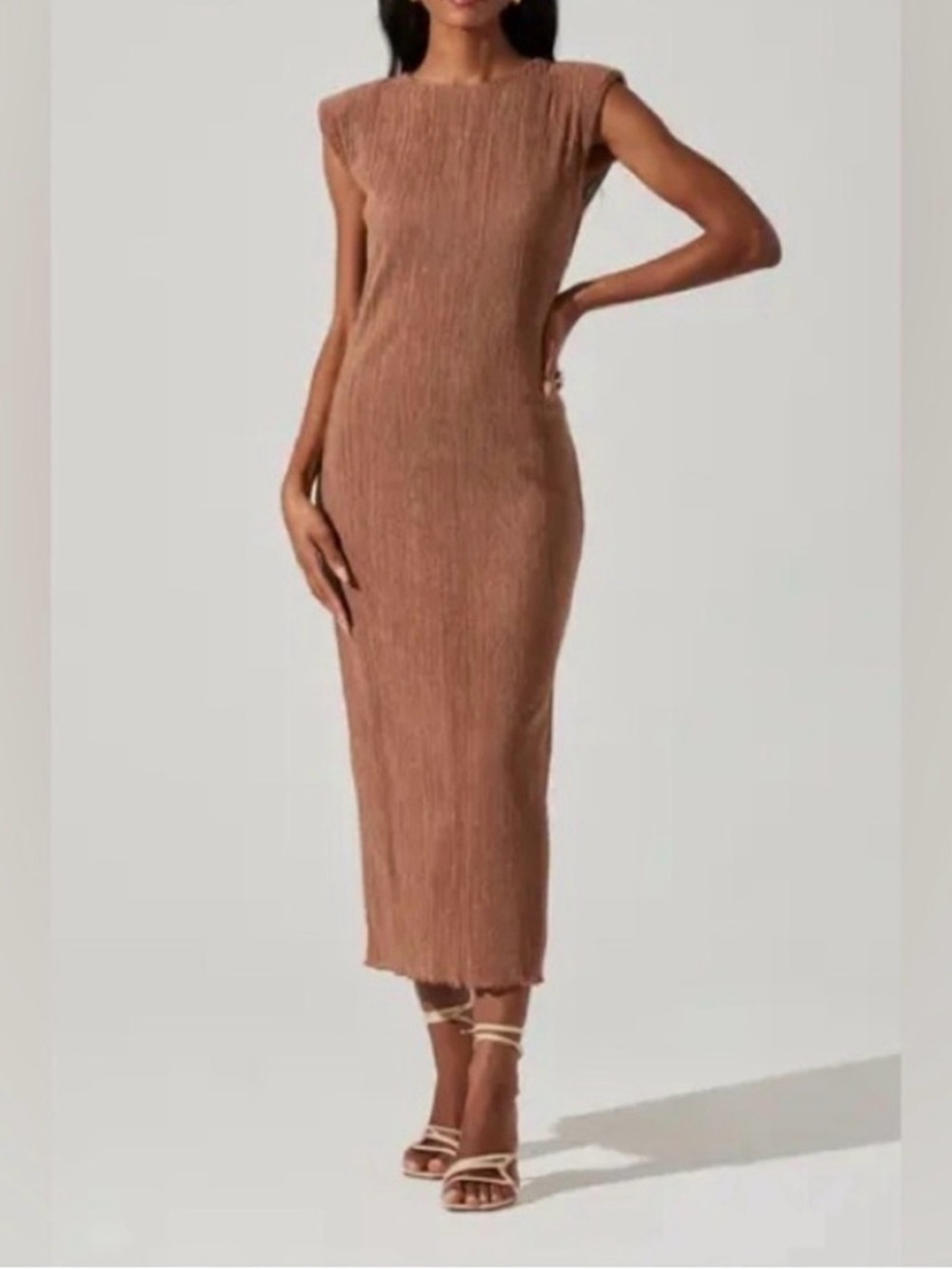 NORDSTROM-ASTR The Label Lustrous Plissé Cap Sleeve Maxi Dress Small